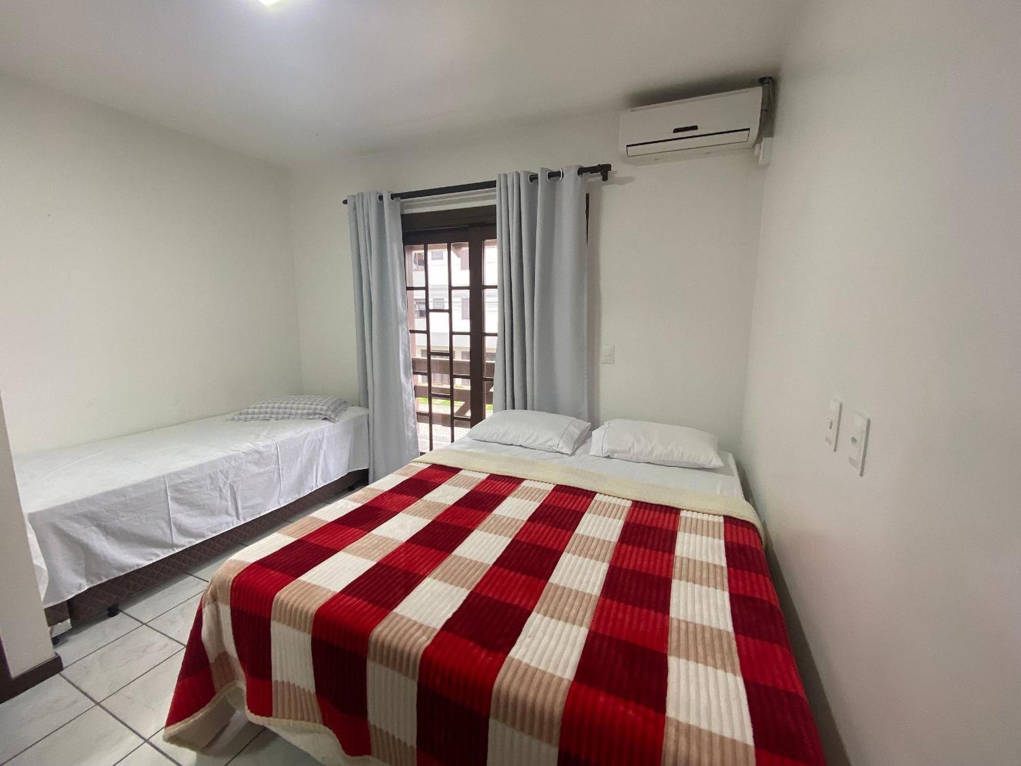 Casa Em Bombinhas Almeida E Moraes Perto Da Praia Экстерьер фото
