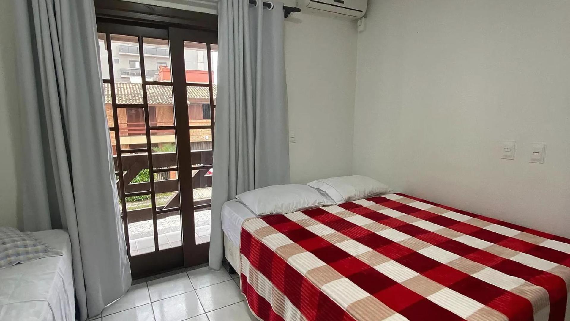 Casa Em Bombinhas Almeida E Moraes Perto Da Praia Экстерьер фото